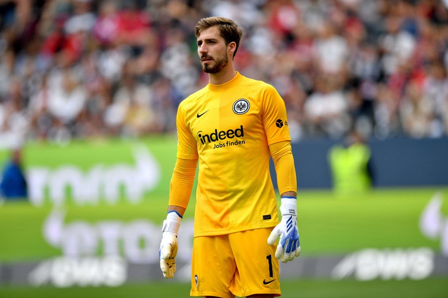 Една от звездите на Айнтрахт обмисля да поднови договора си