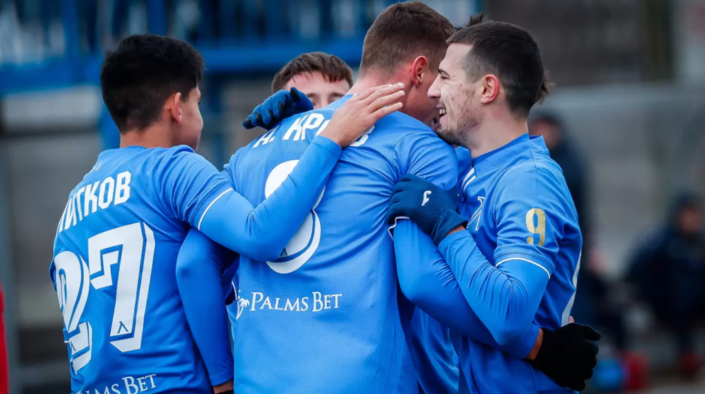 Левски надви без проблеми с 3:0 Струмска слава