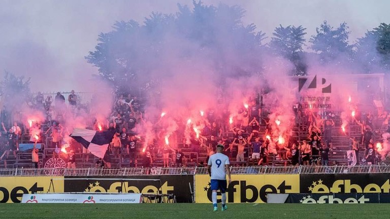 Феновете на Спартак Варна се обявиха твърдо против насилието