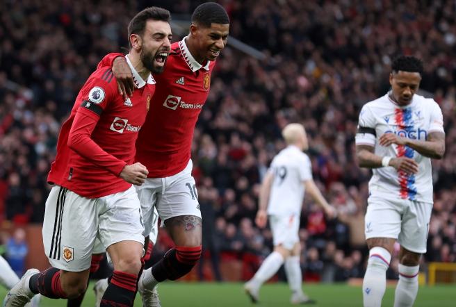 Десет от Манчестър Юнайтед се пребориха за успеха над Палас