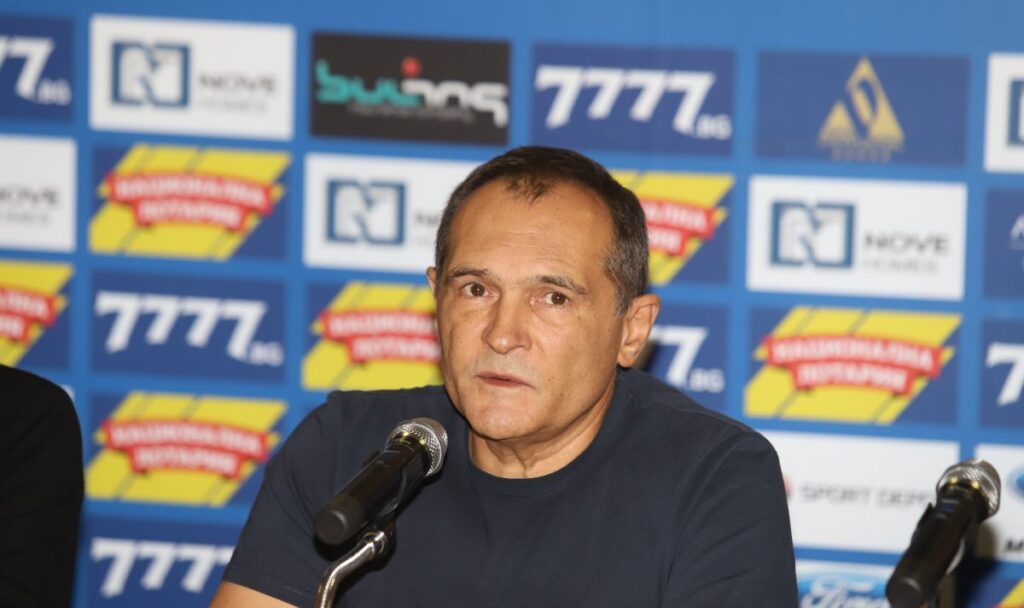 Божков категоричен: Няма да търся пари от Левски