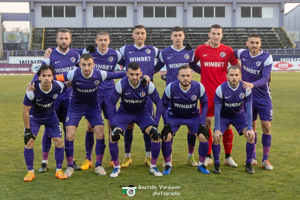 Етър се приближи до върха след важен успех над Марица