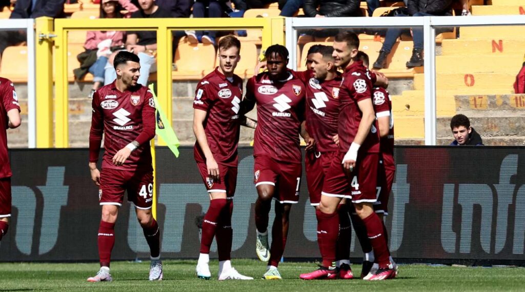 Торино победи Лече в мач с много нерви и сблъсъци