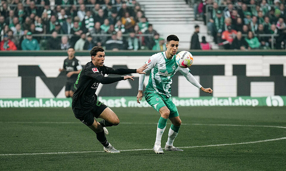 Четири гола след почивката при зрелищно реми между Гладбах и Вердер width=