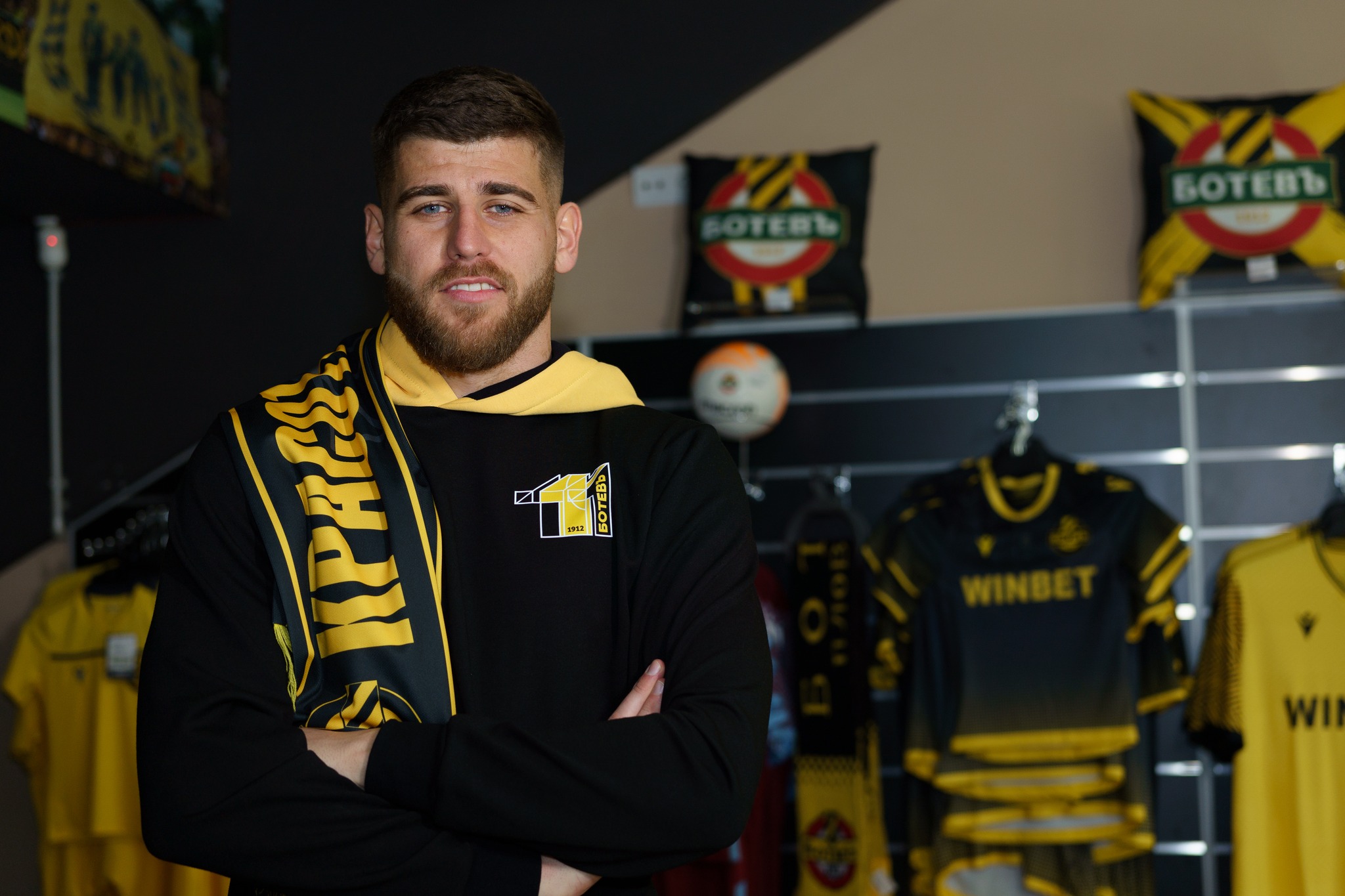 Ботев Пловдив с Ханкич в сблъсъка с ЦСКА 1948, но петима са аут width=