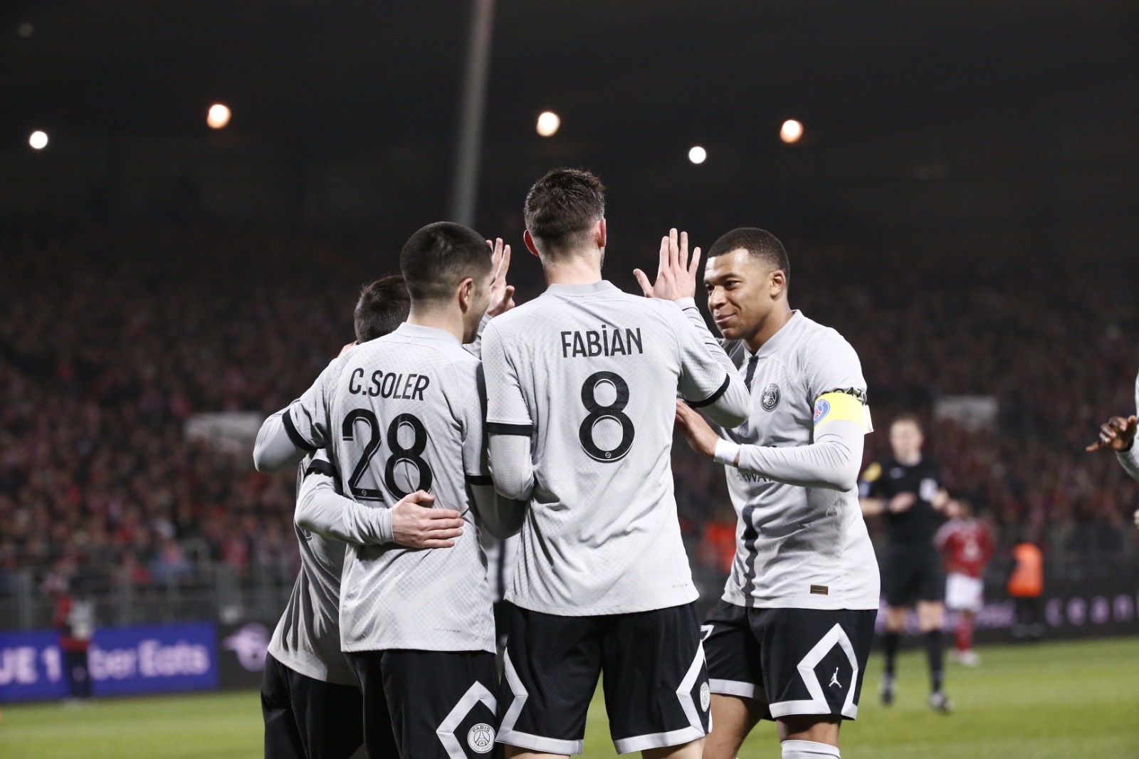 ПСЖ докосва титлата след победа над Троа width=