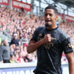 Реал Мадрид вади оферта за Салиба от Арсенал