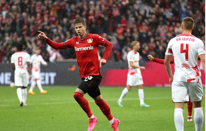 Байер Леверкузен срази РБ Лайпциг и го подгони в класирането width=
