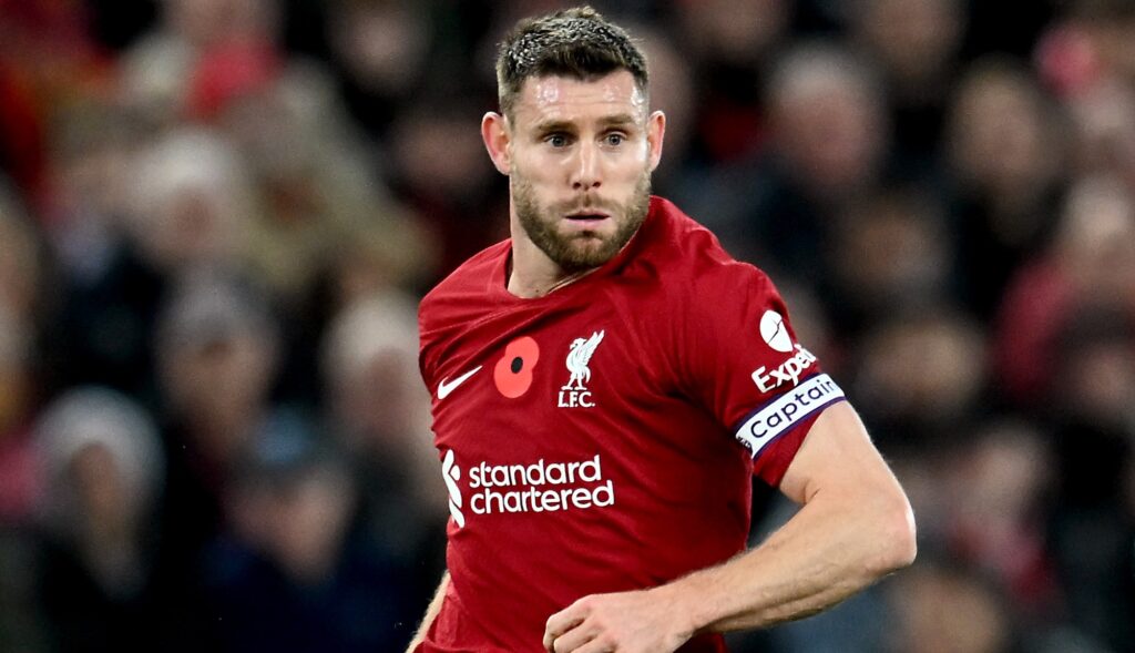 Милнър бе представен като ново попълнение на Брайтън