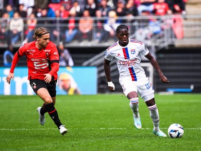 Олимпик Лион обърна Рен и прибра трите точки