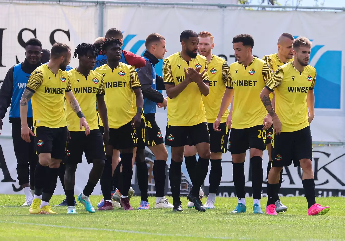 Много играчи от втория тим на Ботев Пд в групата за мача с Локо София width=