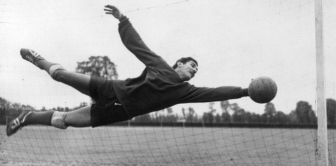 Почина първият футболист играл на пет Световни първенства