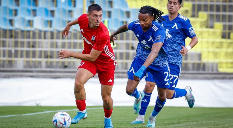 Левски победи Пирин при дебюта на Николай Костов