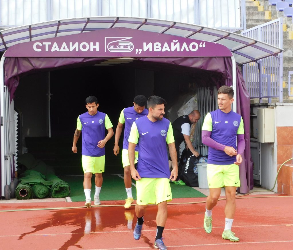 Етър парафира с талантлив вратар