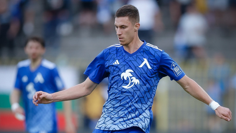 Андриан Краев е следен от Кайзерслаутен