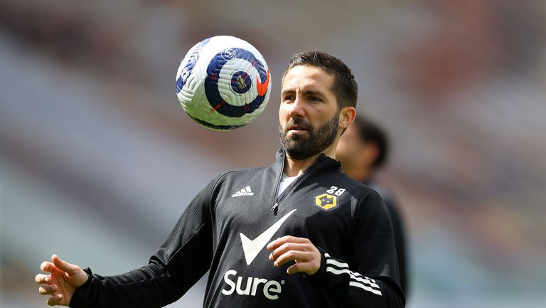 Жоао Моутиньо се завърна в родината си