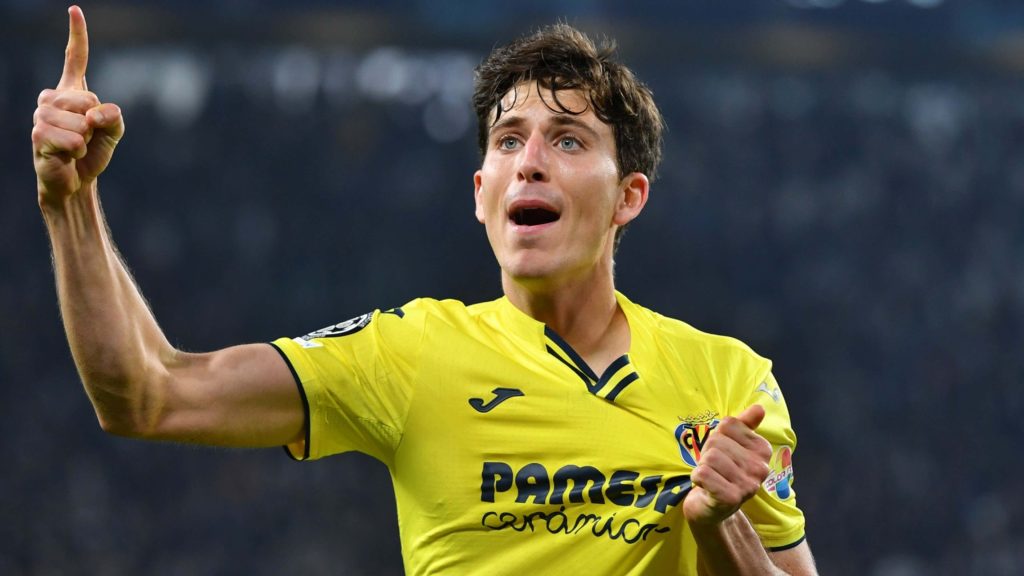 Астън Вила привлече испанец желан от Барса