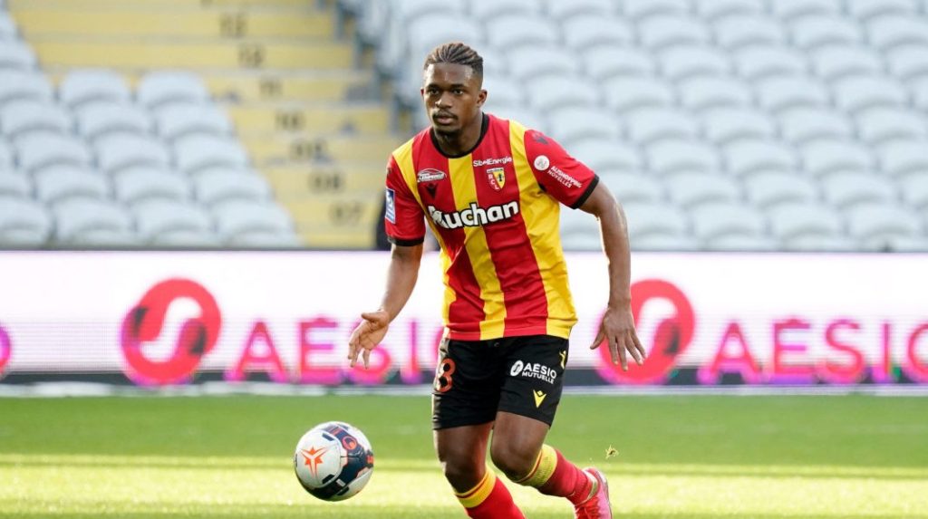 Ливърпул се насочи към поредния полузащитник