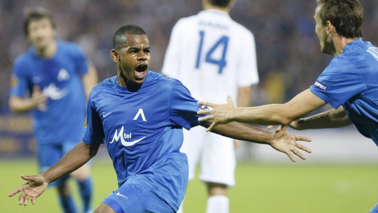 Жоазиньо се завръща в Бразилия