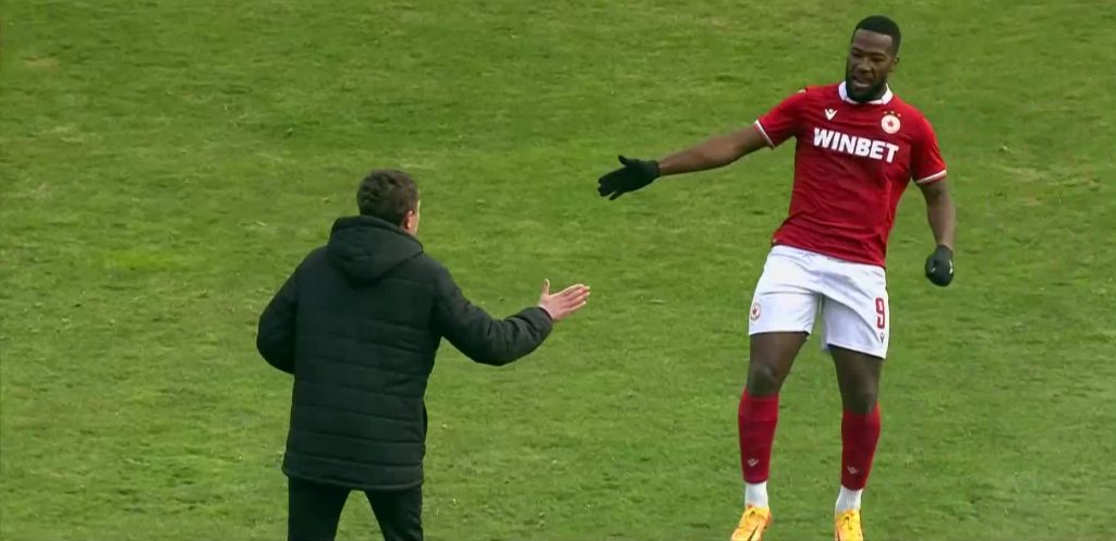 Саша Илич настоява Назон да остане на “Армията”