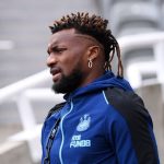 Еди Хау е готов да се раздели със звездна покупка