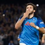 Изпратиха сериозна оферта до Наполи за Кварацхелия