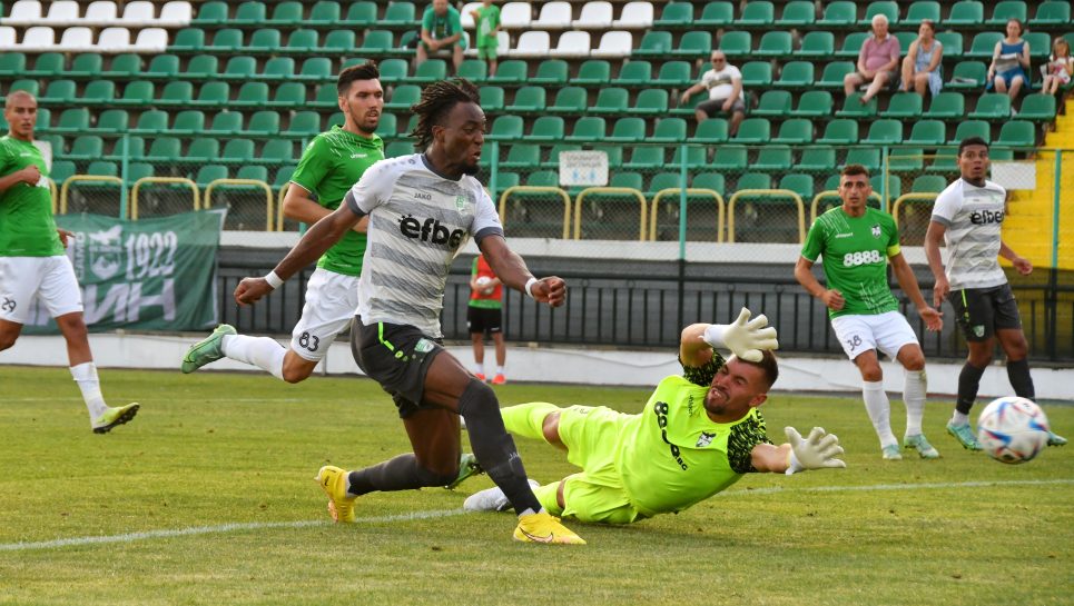 Двама класни чужденци подсилват Берое в следващите дни