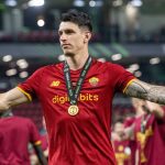 Челси и Кристъл Палас ще спорят с Тотнъм за футболист на Рома