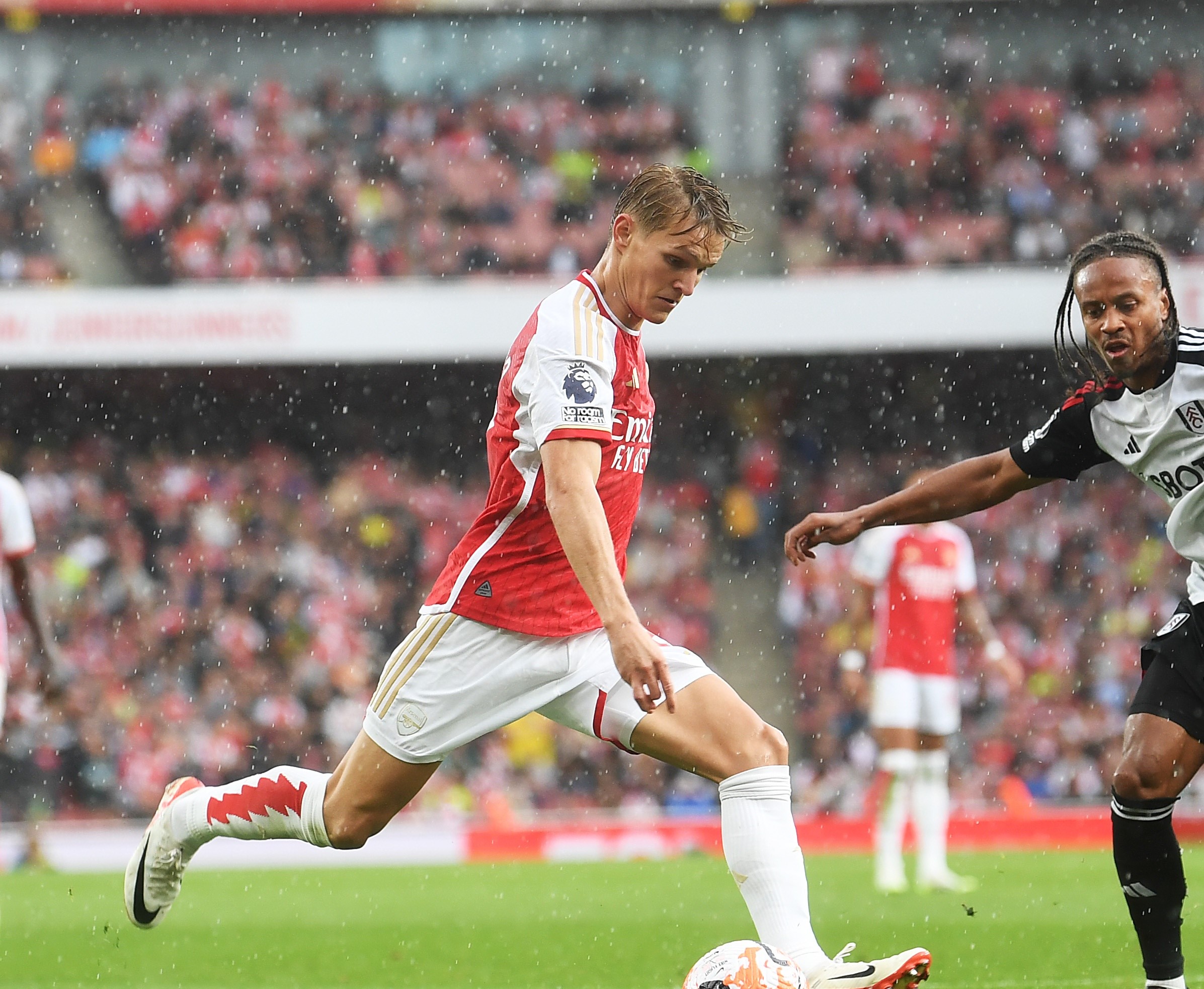 Арсенал допусна грешна стъпка срещу Фулъм на „Емирейтс“ width=