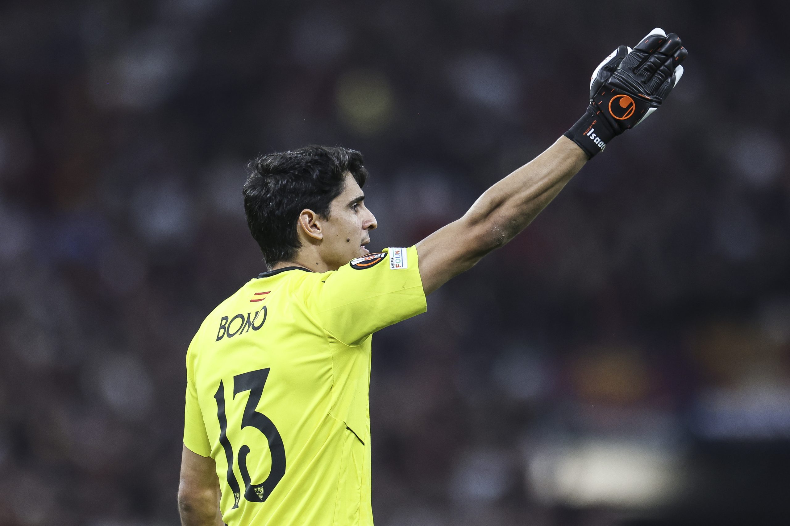 Реал Мадрид може да замени Куртоа с един от героите на Мондиал 2022 width=