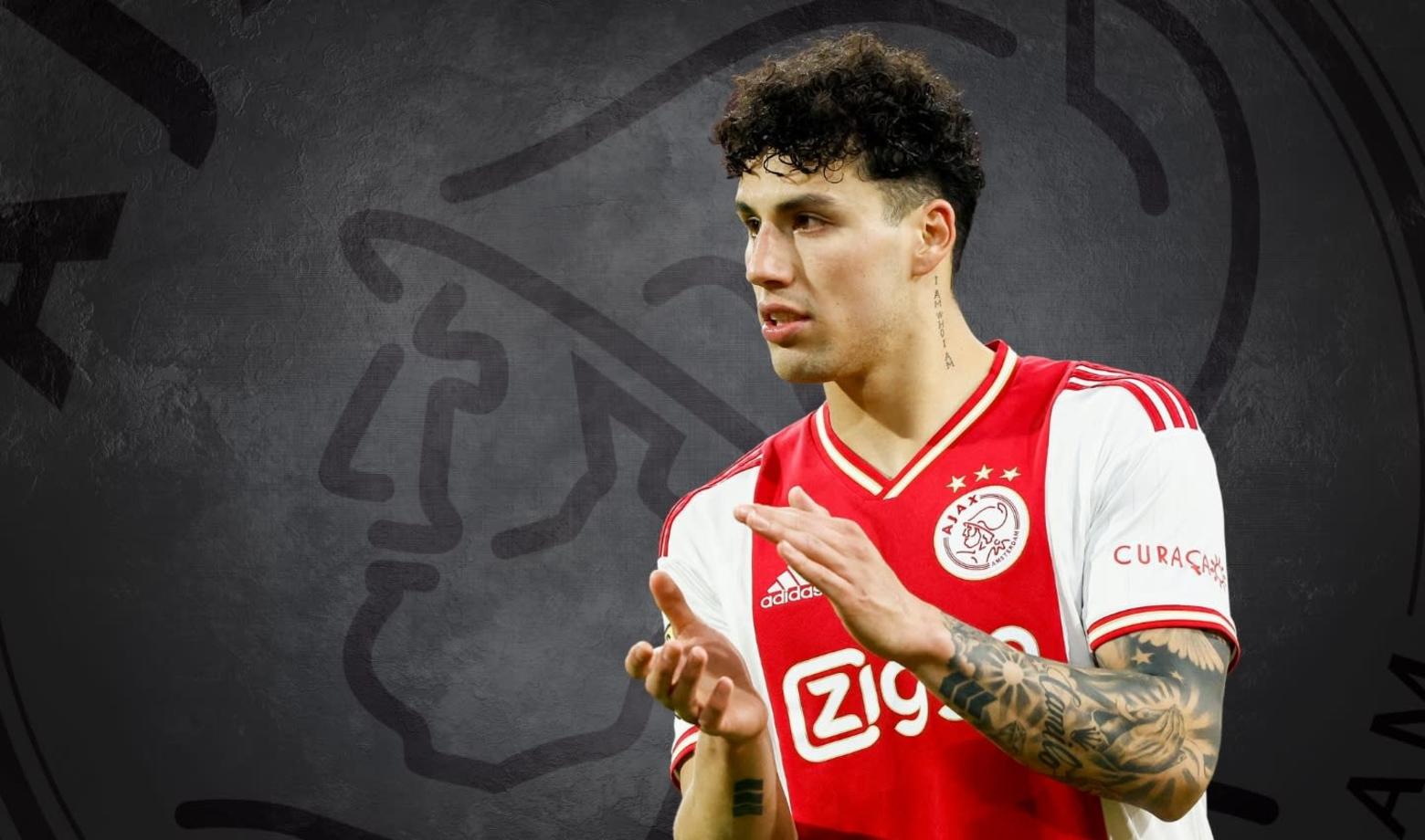 Още един играч ще напусне Аякс през това лято width=