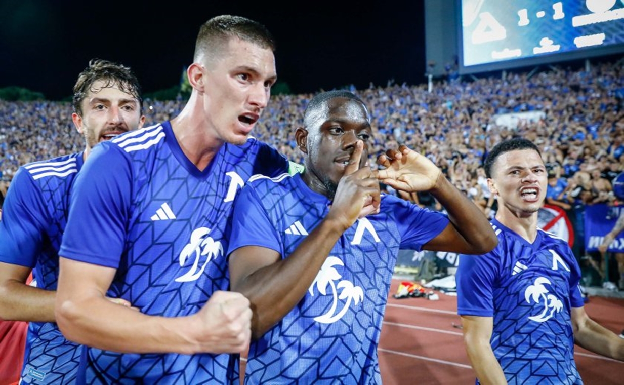 Краев и Петрис тровят атмосферата в съблекалнята на Левски