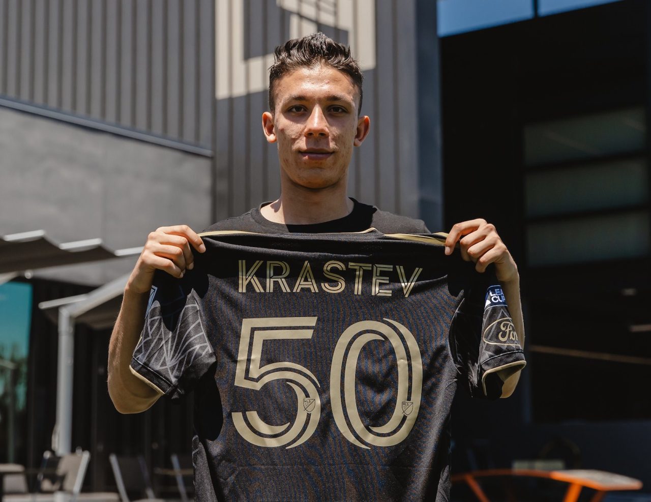 Кръстев: Трябва да променим нещо в България