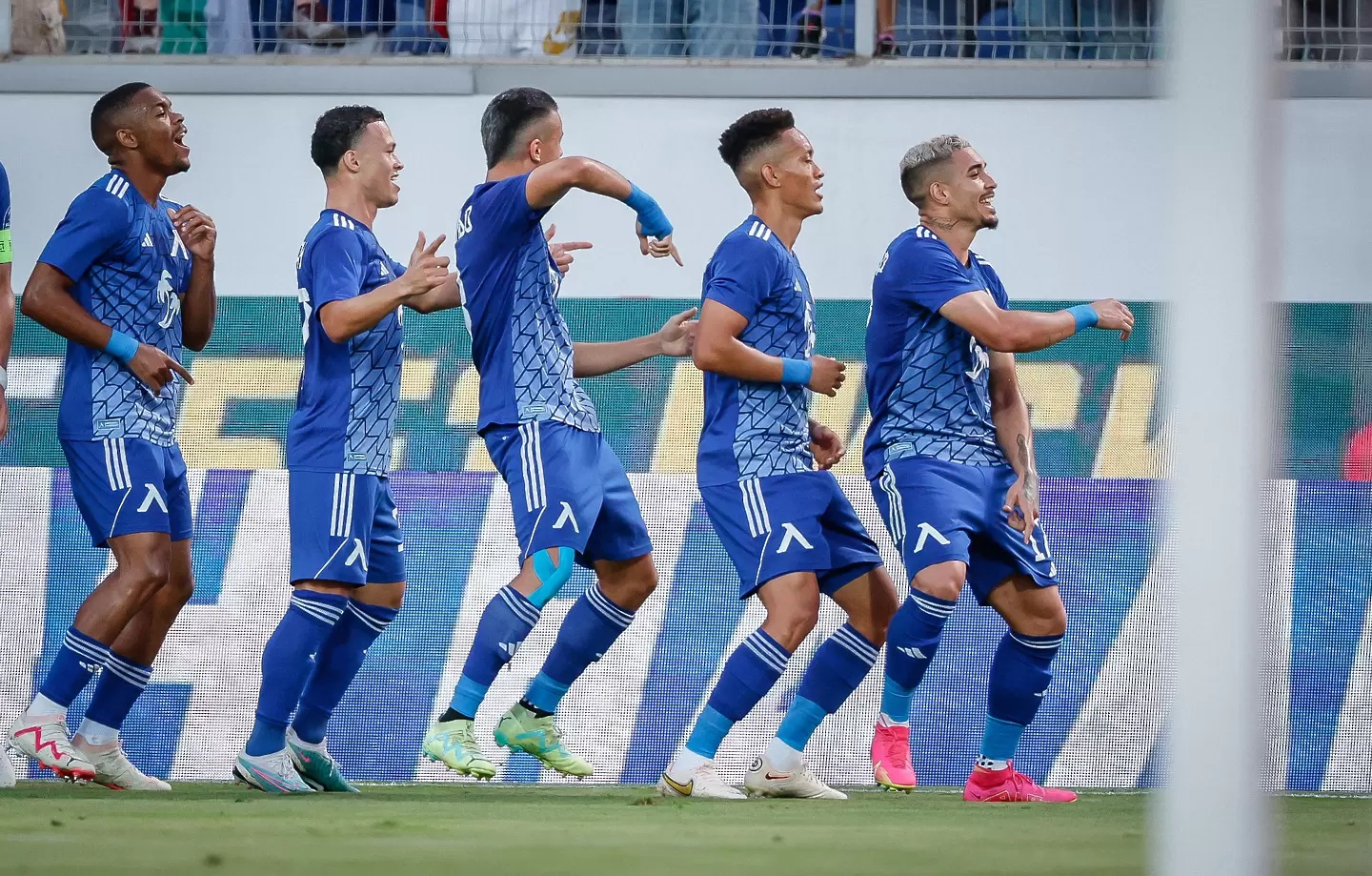 Сериозни премии за Левски, ако отстрани Айнтрахт width=