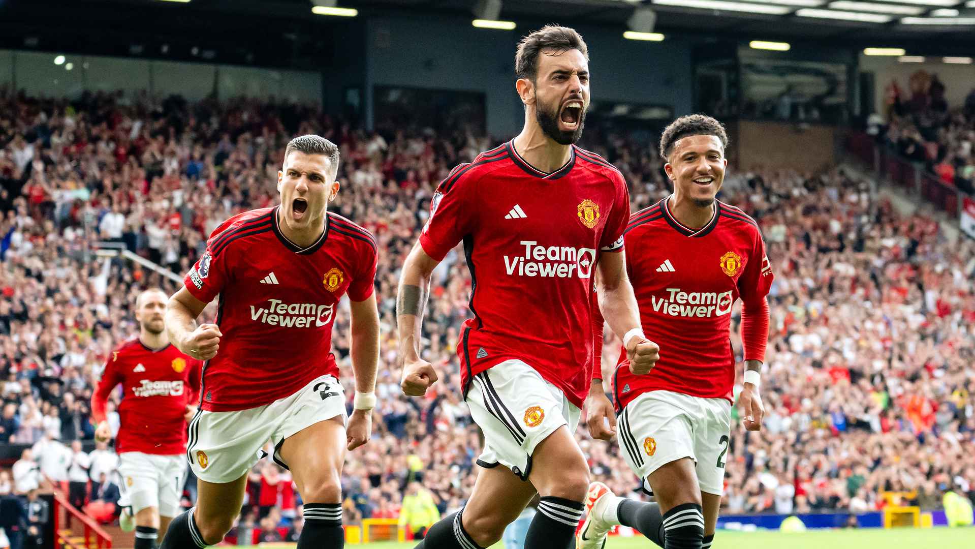 Манчестър Юнайтед с впечатляващо постижение във Висшата лига width=