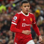 Залязваща звезда на Ман Юнайтед се притеснява за бъдещето си