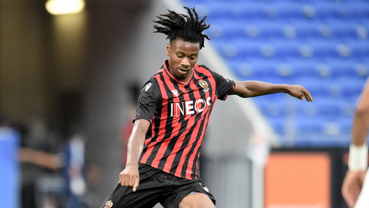 Трансферна цел на Ливърпул е свързван с Манчестър Юнайтед