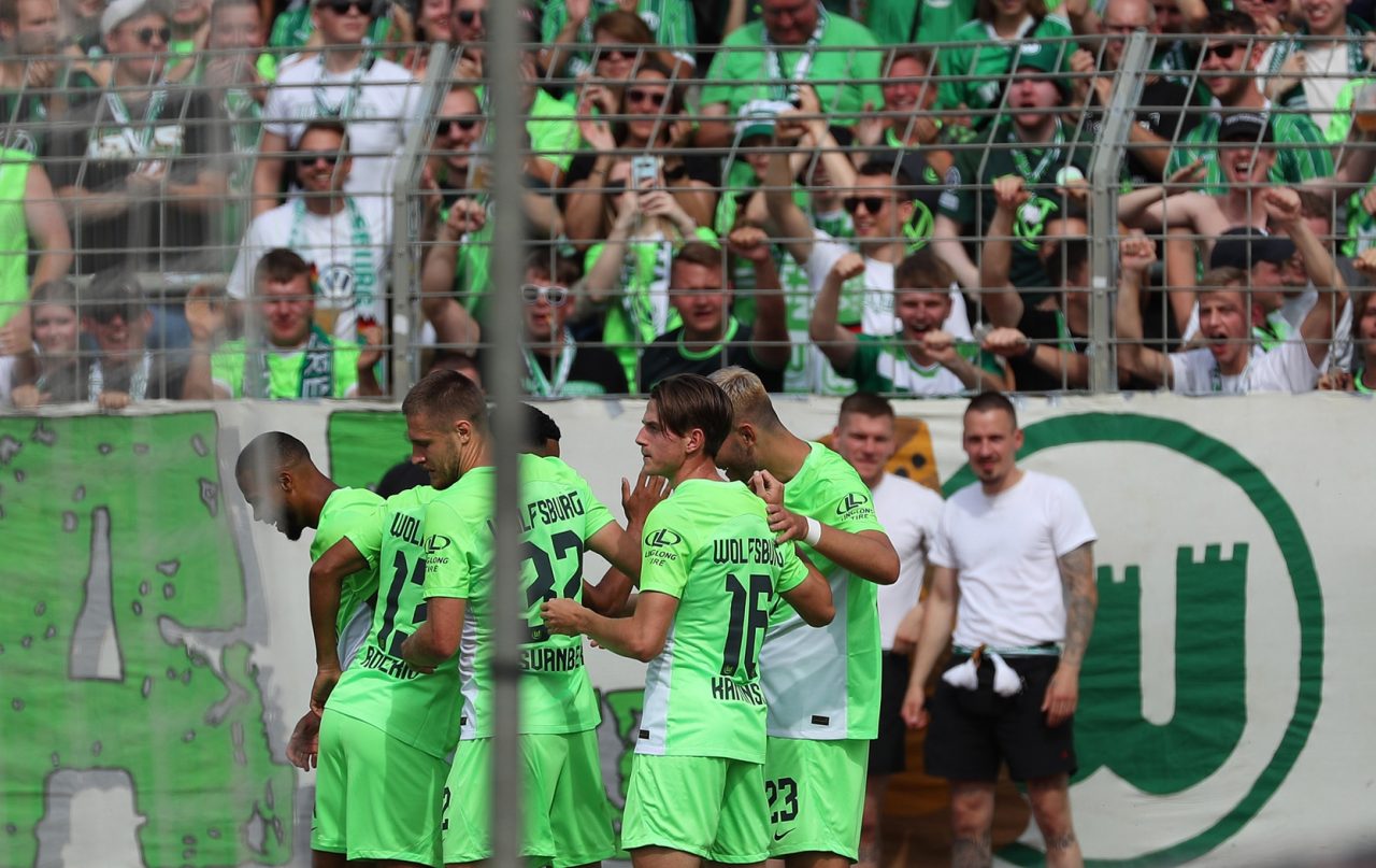 Волфсбург и Кайзерслаутерн с разгромни победи в Купата на Германия