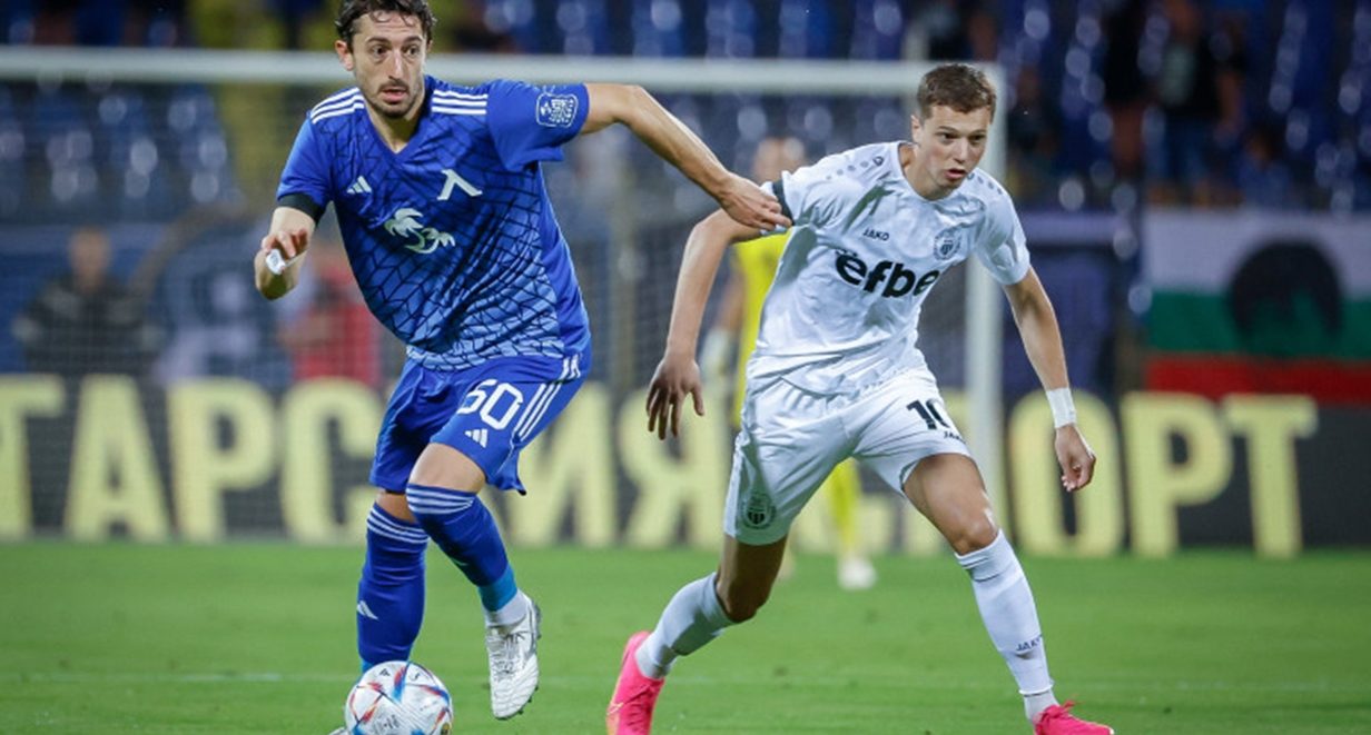 Левски възропта срещу съдийско решение от мача с Хебър