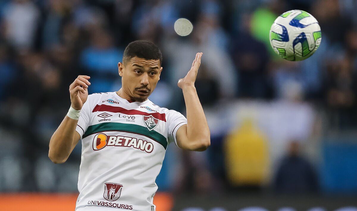 Андре продължава да бъде следен от тимове от Висшата лига