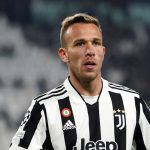 Ювентус обмисля да си върне Артур през януари