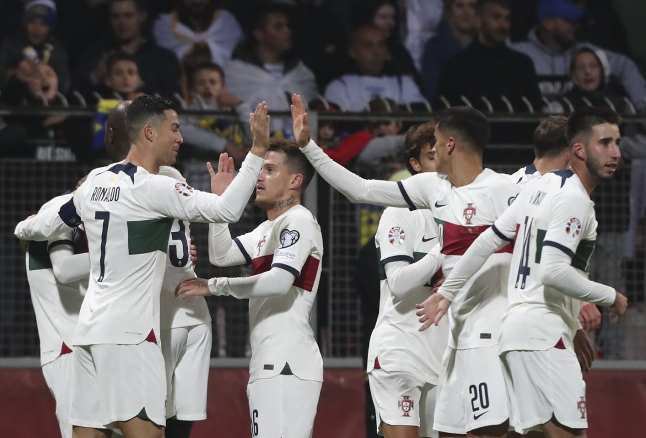 Португалия размаза Босна и Херцеговина за полувреме, Роналдо с 2 гола