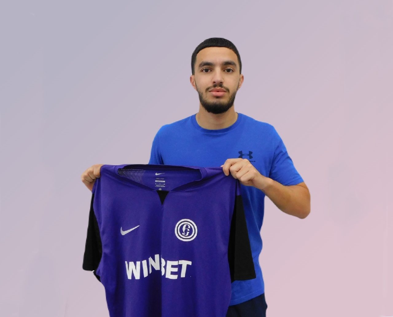 Етър се похвали с нидерландски полузащитник