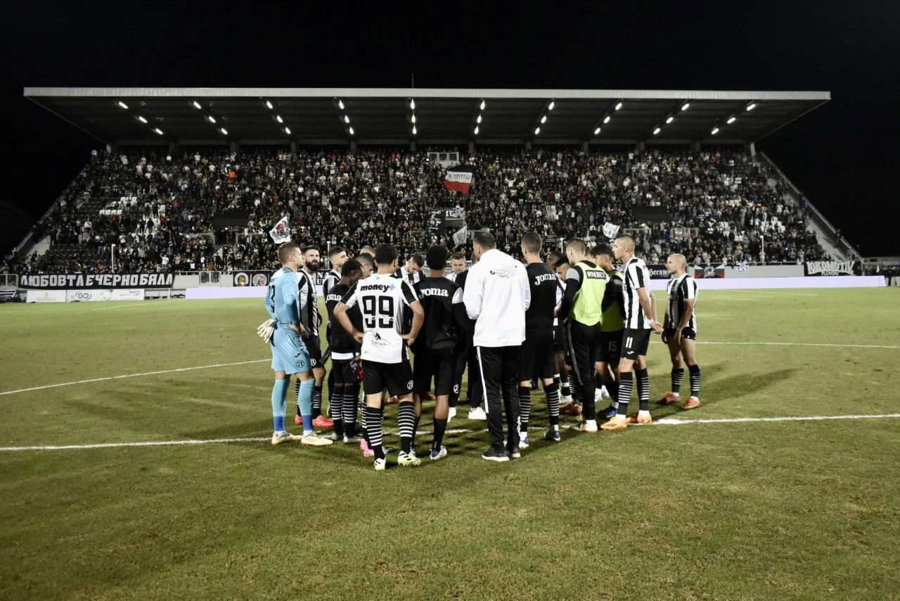 Адам Сотков: Честит 11-ти пореден кръг на първо място!