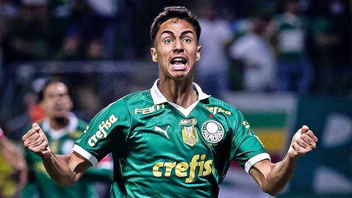 Ливърпул се прицели в млад талант на Палмейрас width=