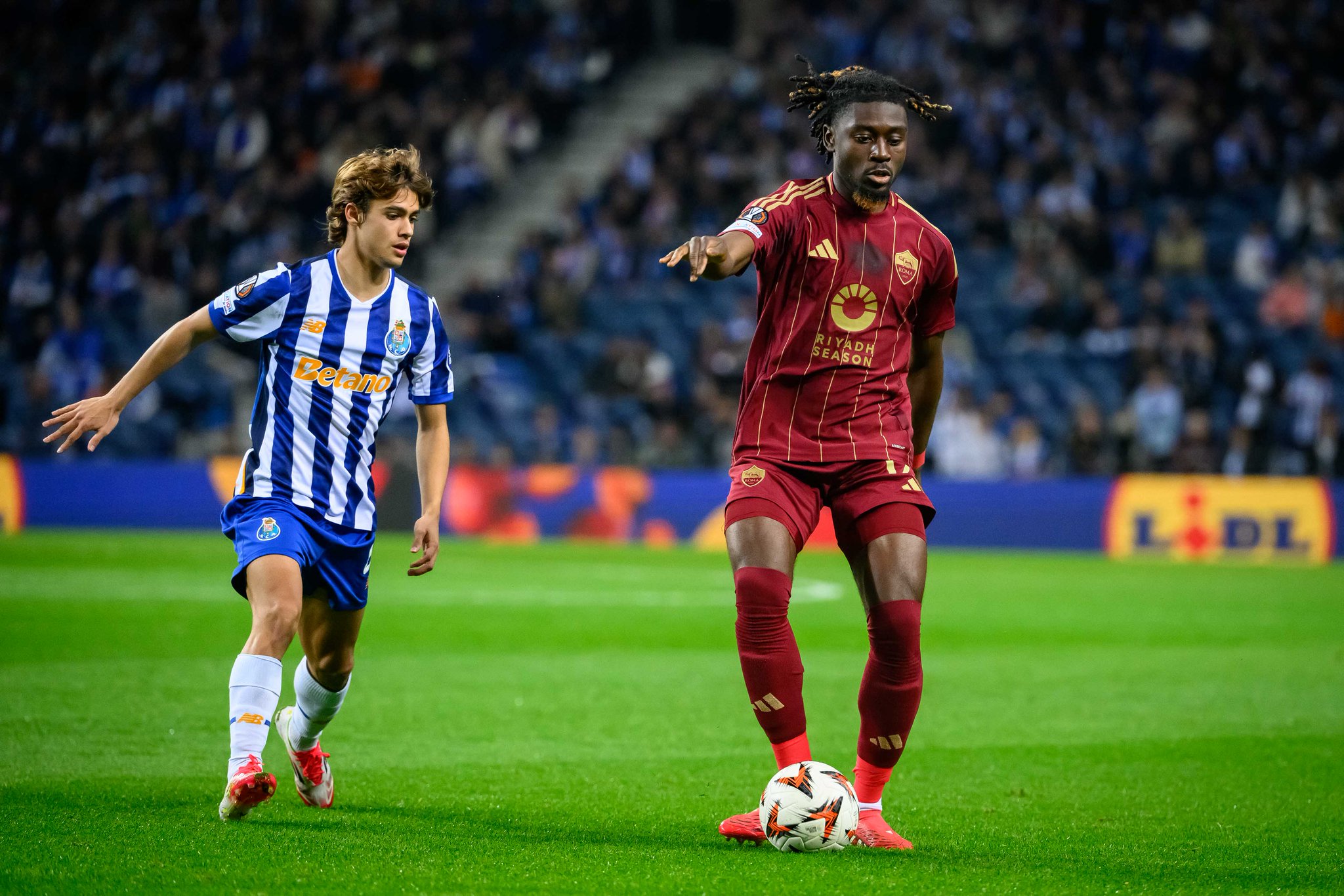 Порто и Рома не се победиха и всичко ще се реши на стадио Олимпико width=