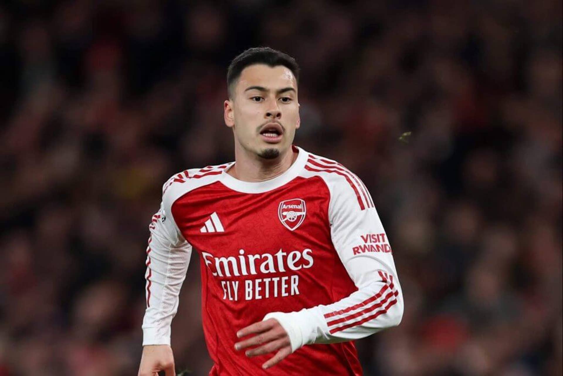 ФА амнистира Мартинели за физическия сблъсък със съдията width=