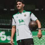 Валенсия разреши на Андре Алмейда да играе за Расинг Сантандер