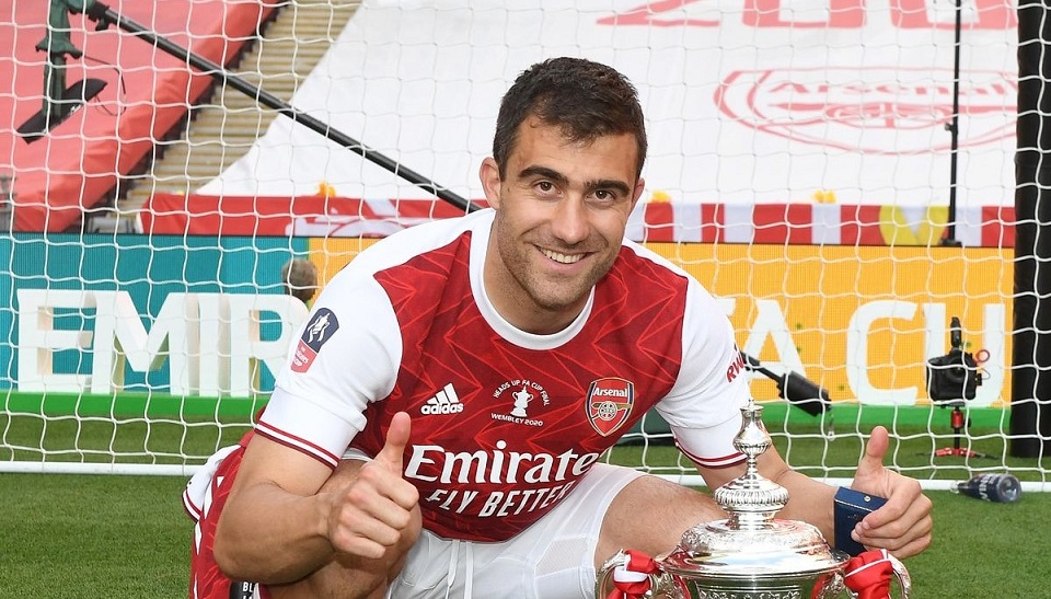 Арсенал се раздели със Сократис