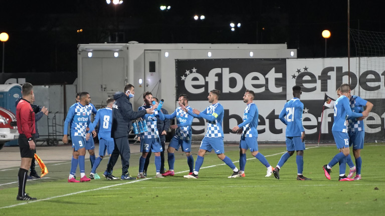 Четирима играчи на Монтана са с коронавирус